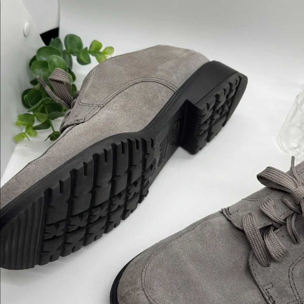 MUNRO VERANDA DERBY LACE-UP SUEDE LEATHER shoes- SIZE 8.5 Light Gray